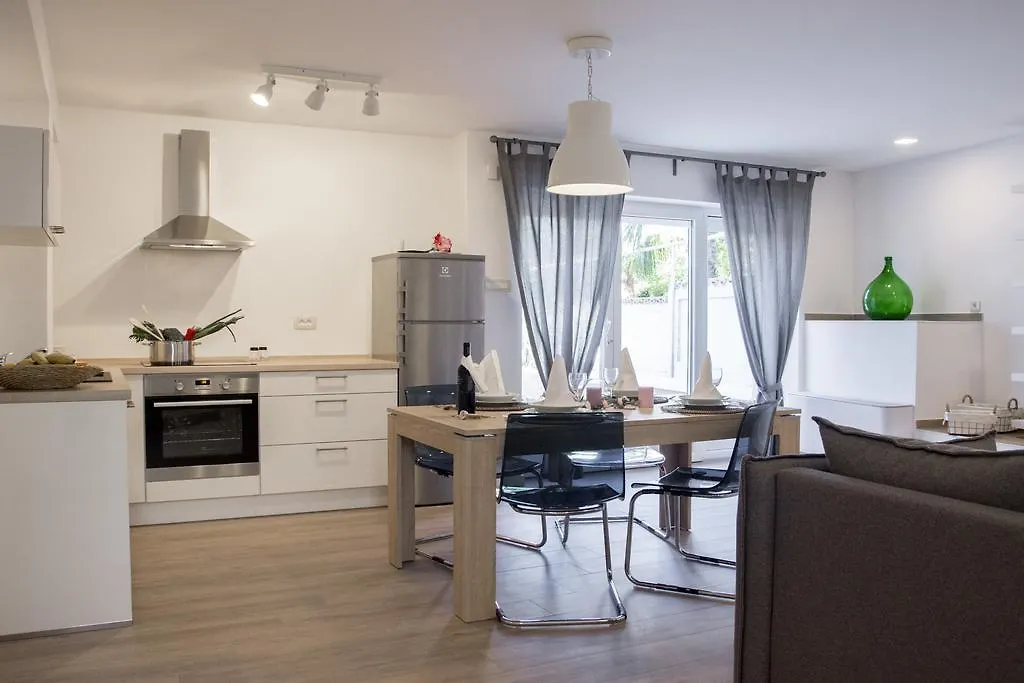 Apartments Bego Spa&Wellness Crikvenica 0*,
