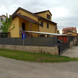 Ingrid , Novigrad Istria Kroatien